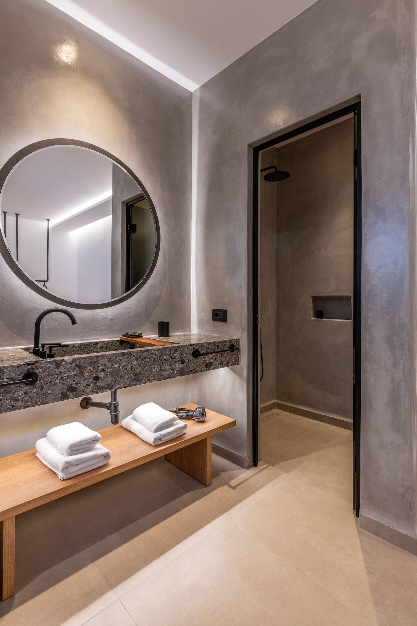 Apartment Avra