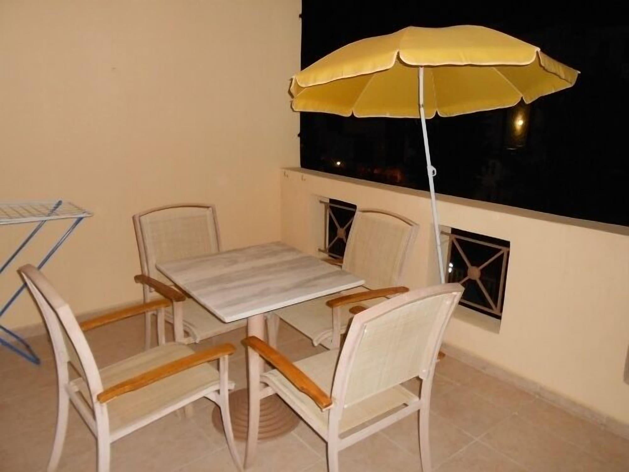Lambrinos Aparthotel Platanias (Crete)