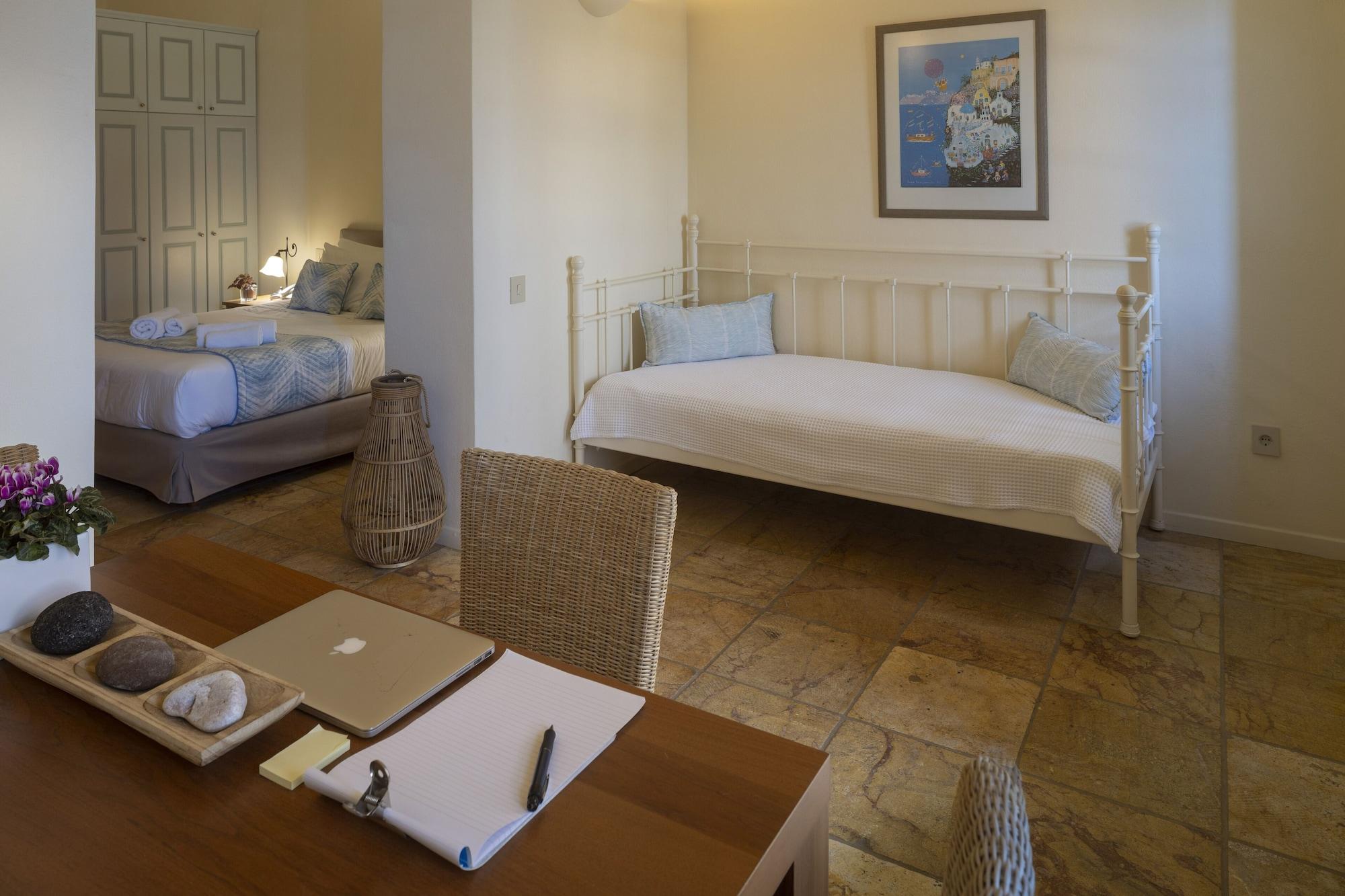 Aria Lito Mansion Fira (Santorini)