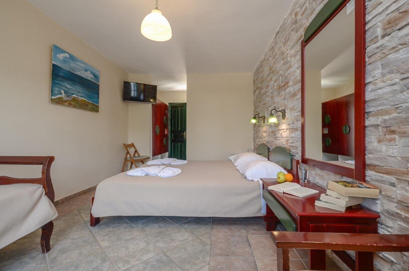 Naxos 2*