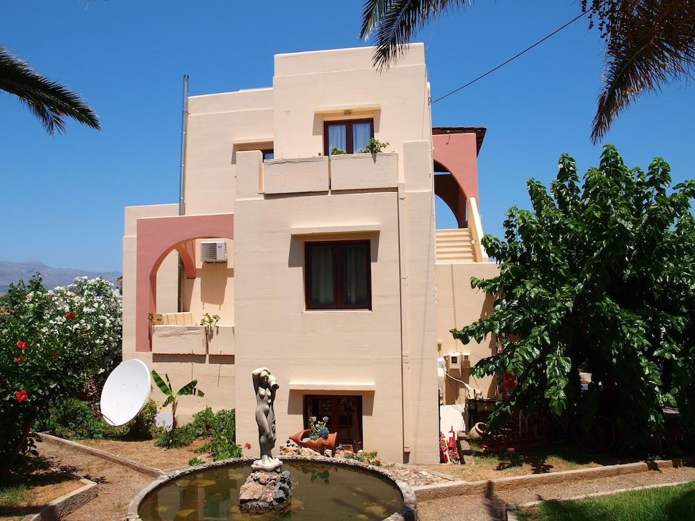 Rita Apartment