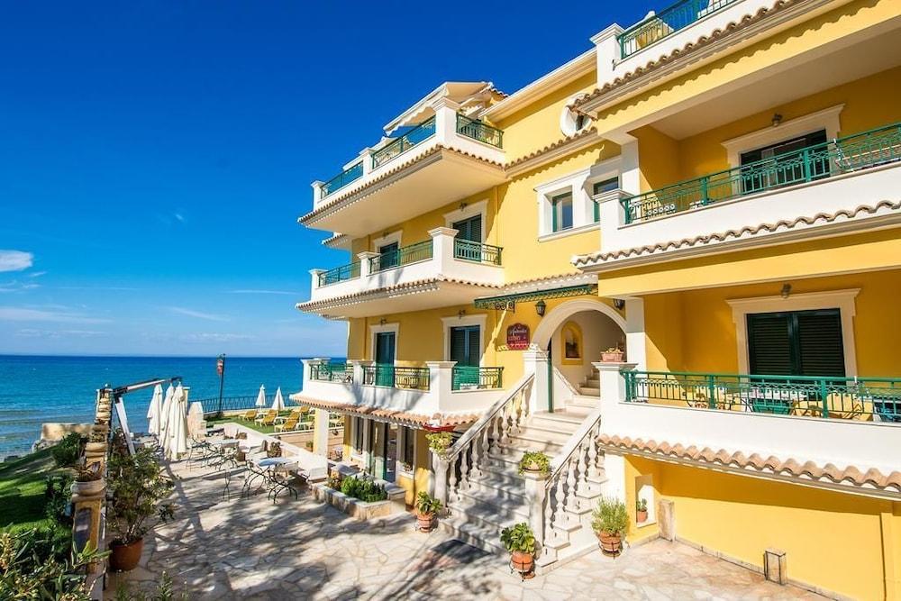 Andreolas Luxury Aparthotel