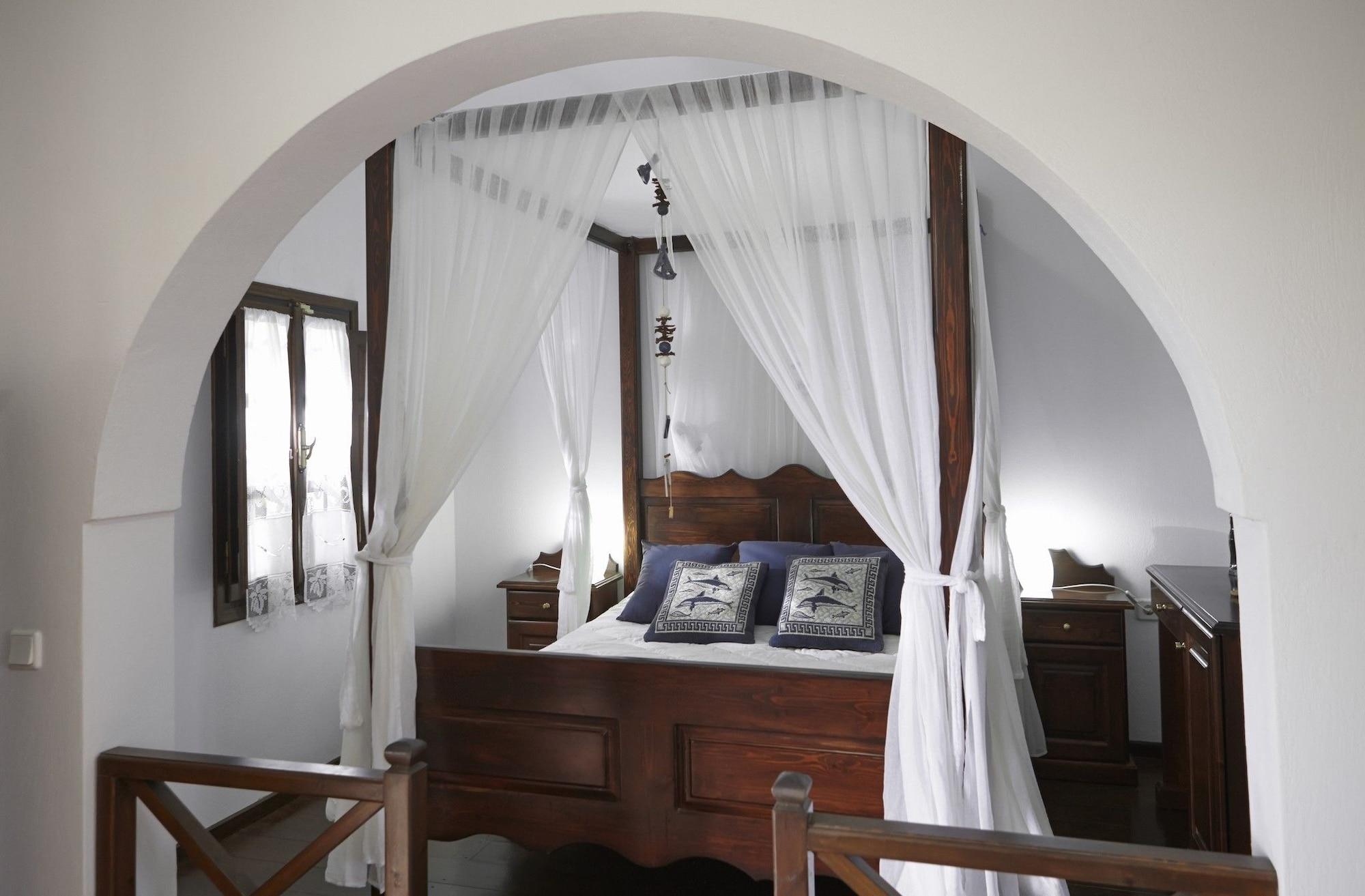 Anna Traditional Aparthotel Kamari (Santorini)