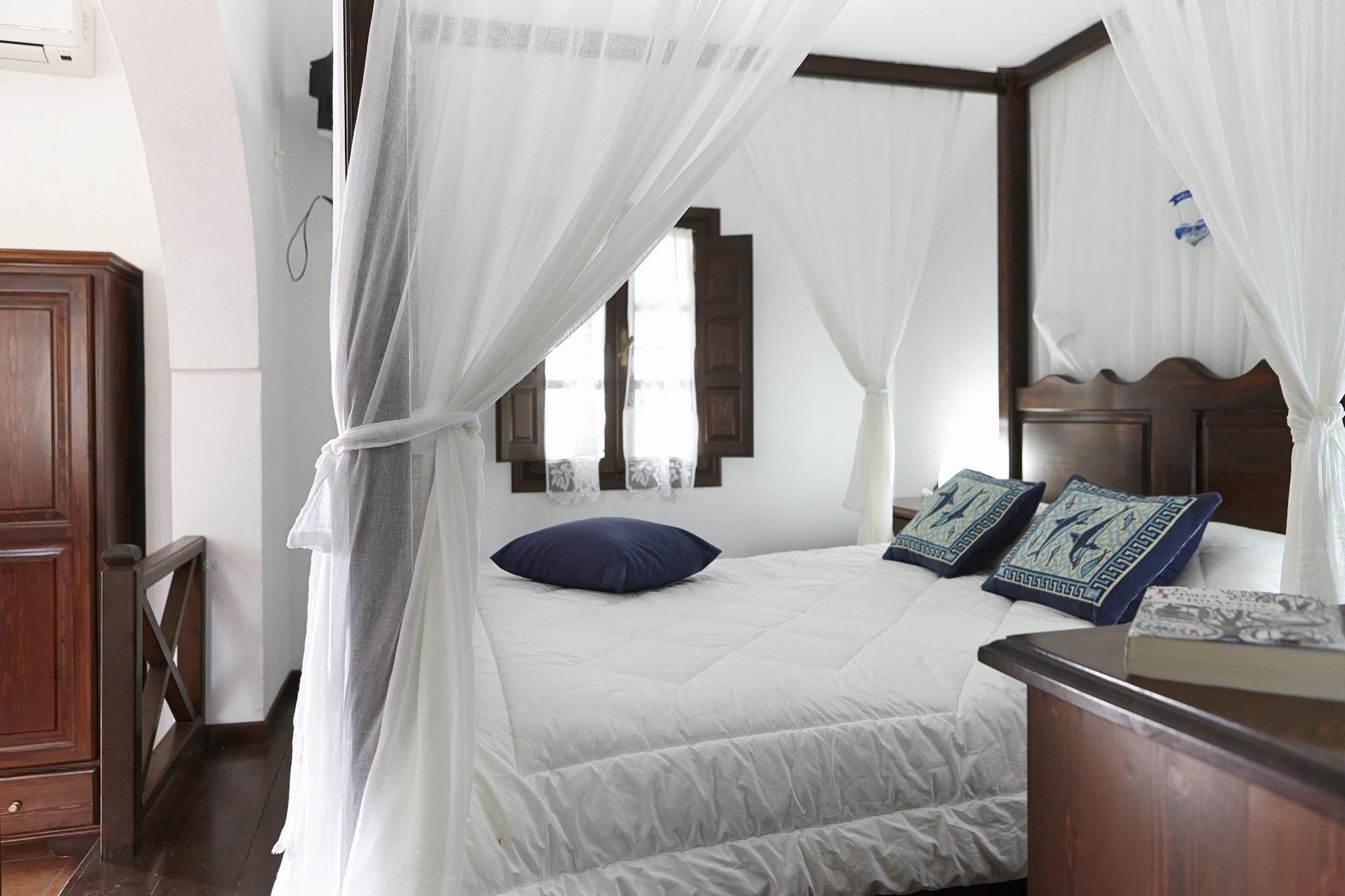 Aparthotel Anna Traditional Kamari (Santorini)