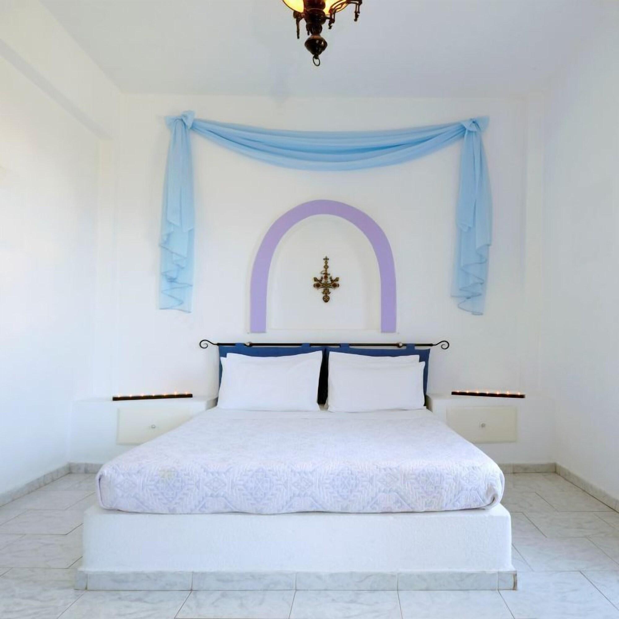 Melina Aparthotel Fira (Santorini)