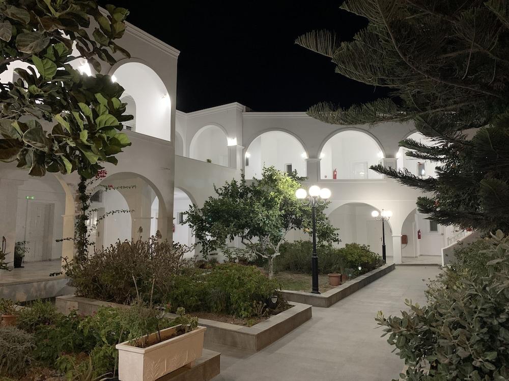 Lodos Karterados (Santorini)