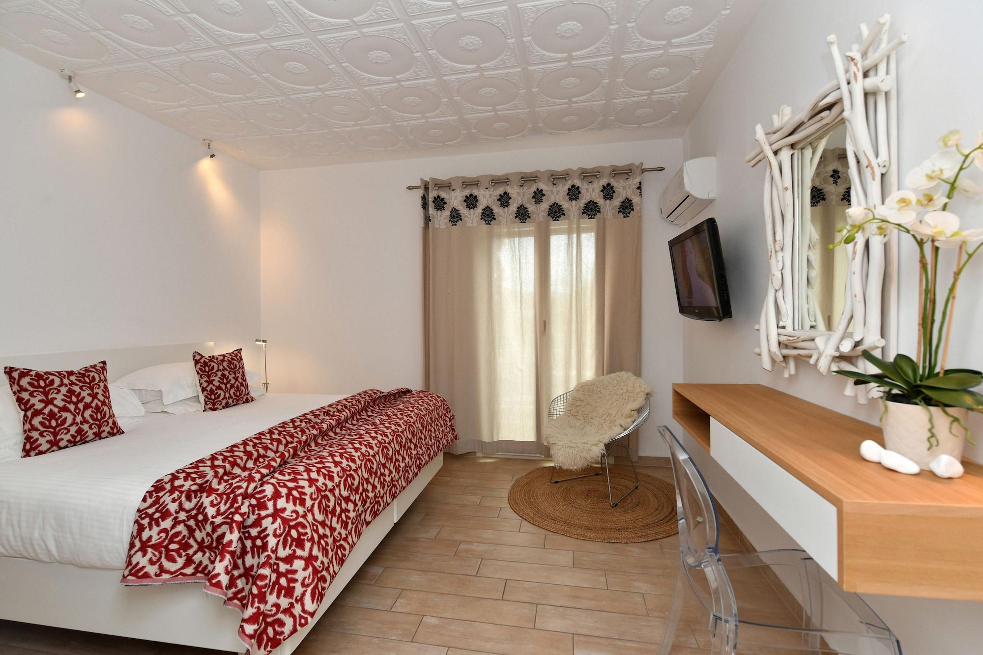 Apollon Boutique Parikia (Paros)
