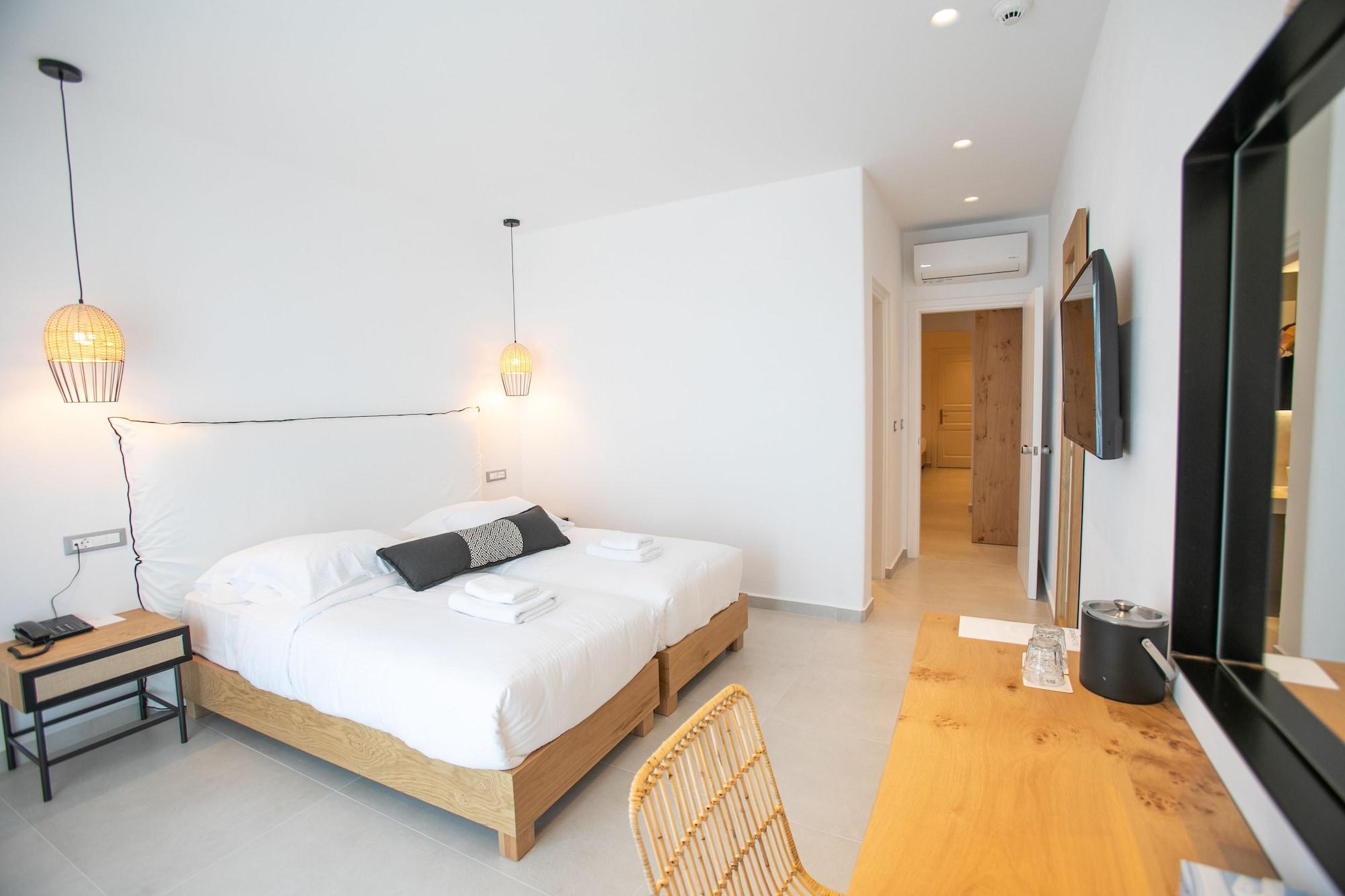 The George Mykonos