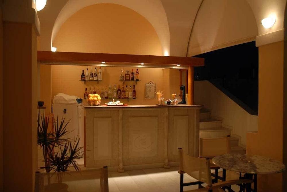 Santellini 3* Kamari (Santorini)