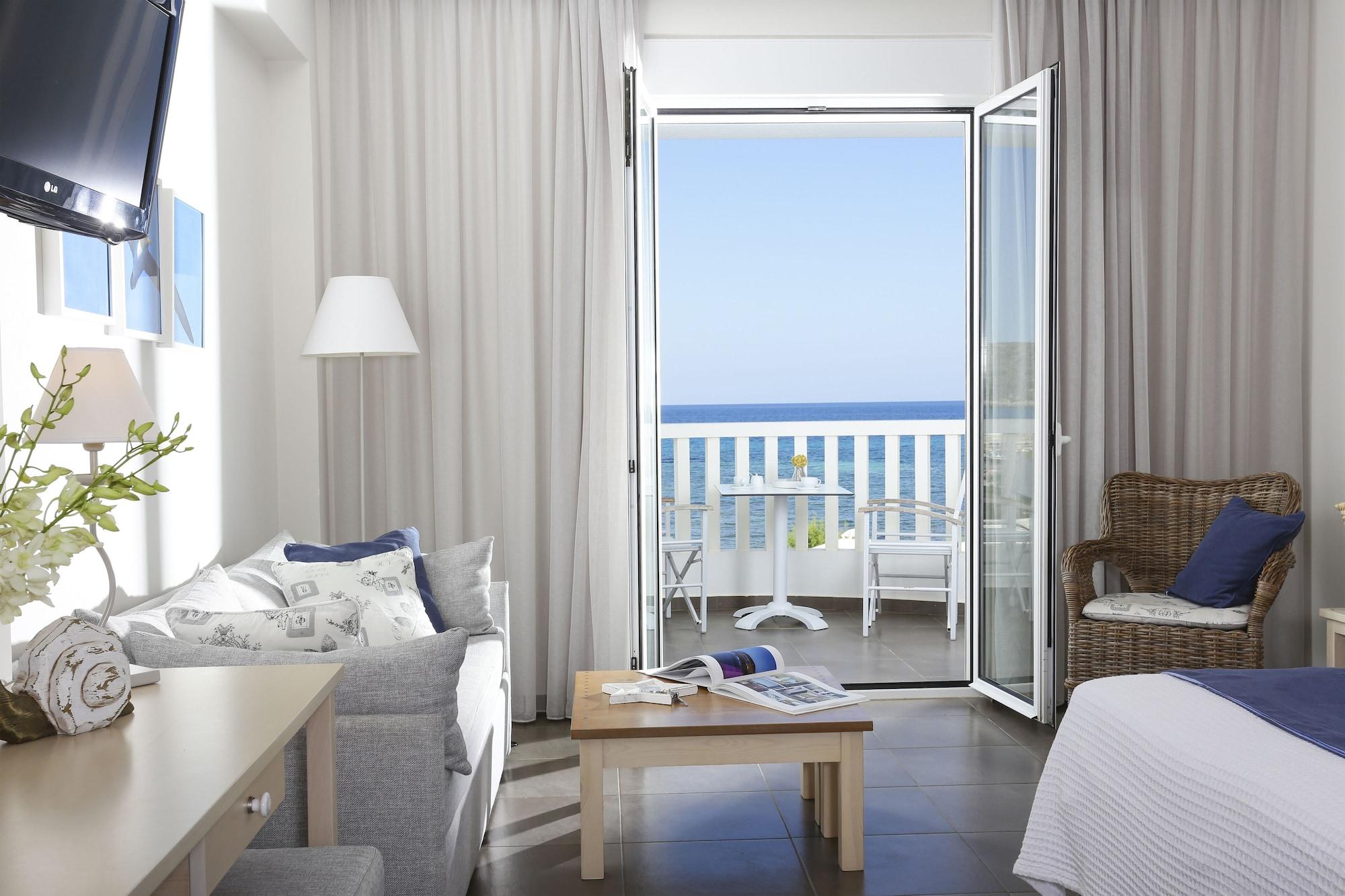Artina Aparthotel 2*