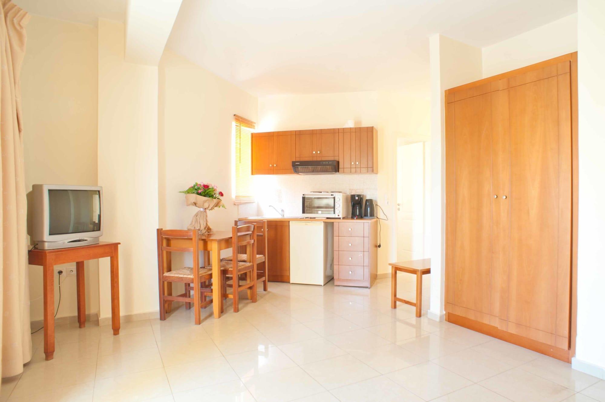 Aparthotel Semiramis Agioi Apostoli (Crete)