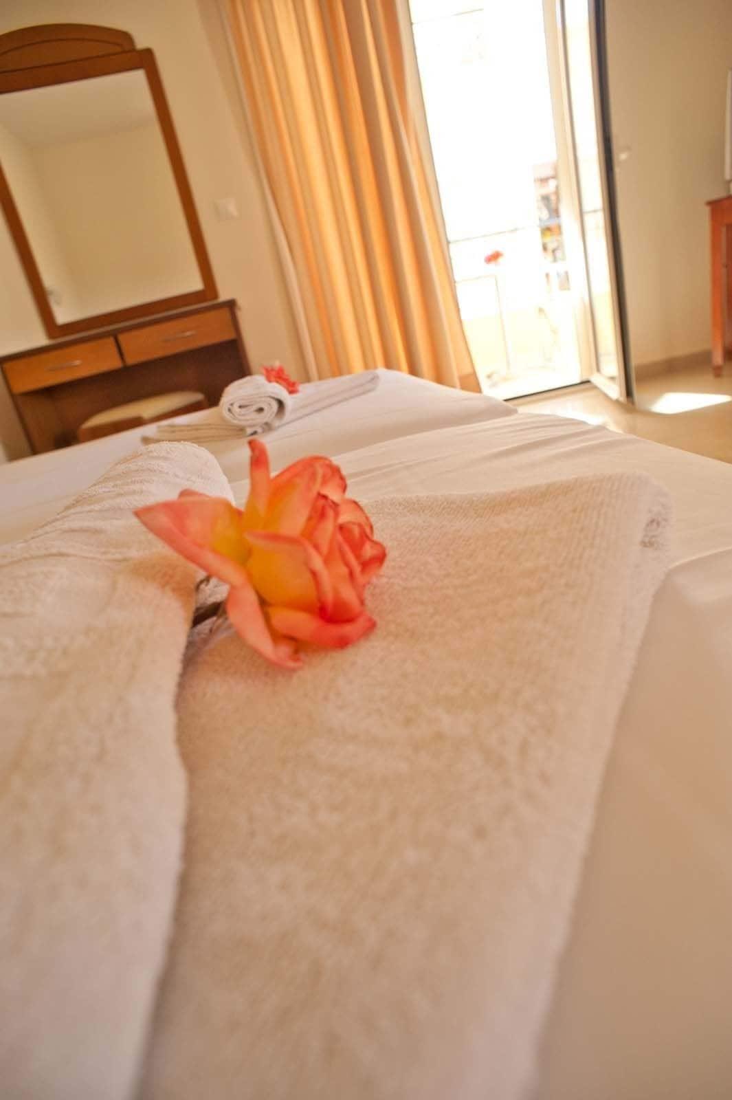 Aparthotel Semiramis 2*