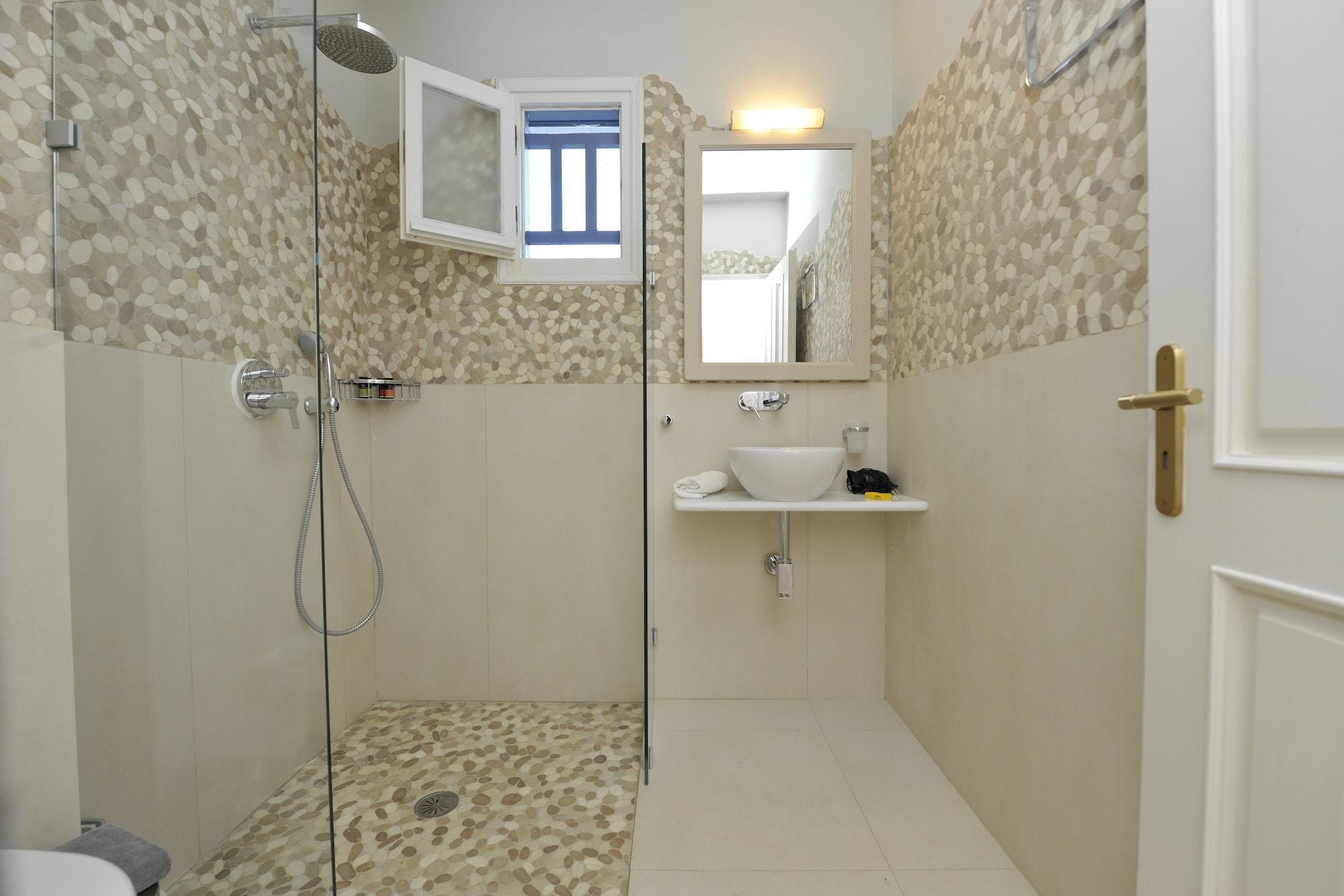 Hotel Ammos Naxos 3*