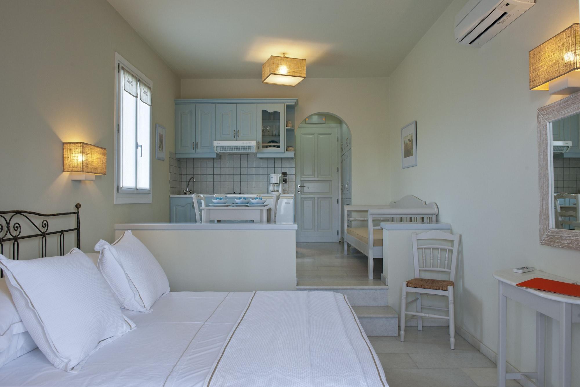 Ammos Naxos Hotel 3*