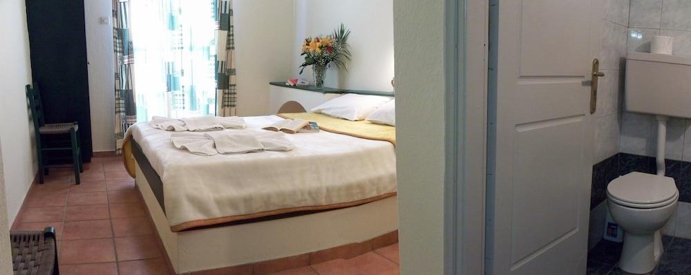 Aparthotel Jason & Naxos City