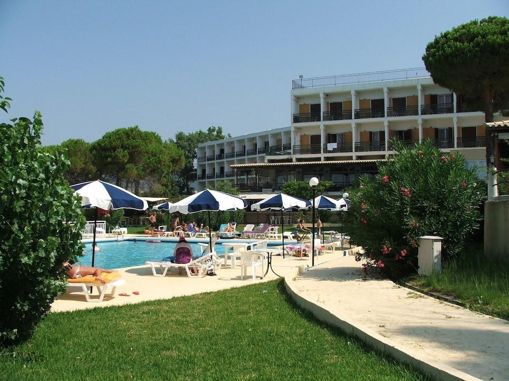 Irinna 3*