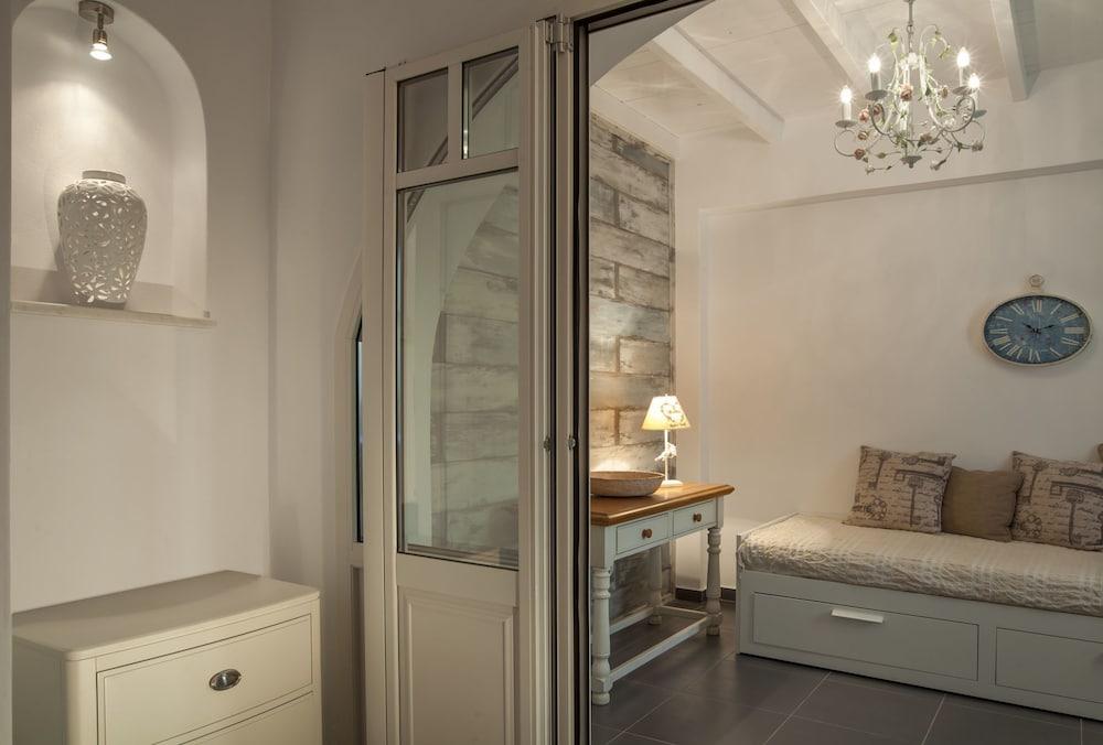 Miland Apartment *