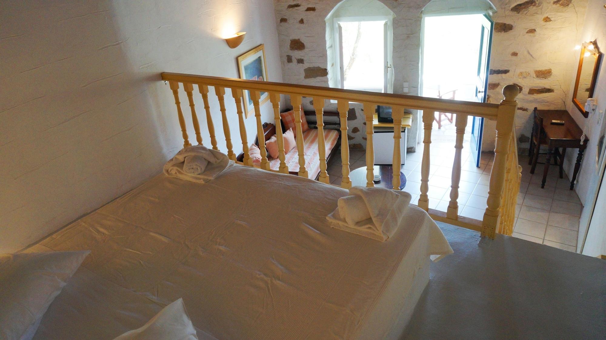 Lefkes Village Parikia (Paros)