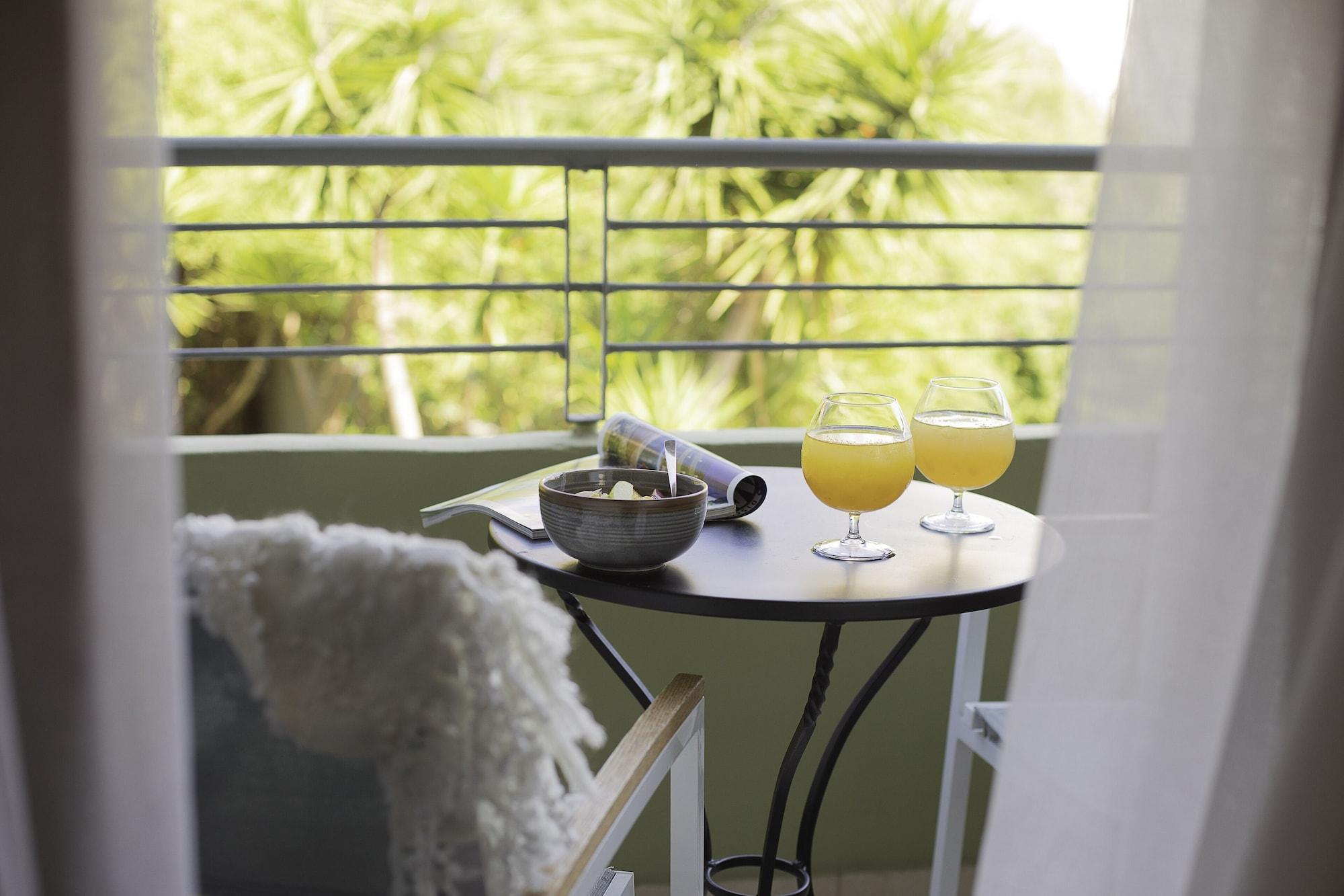 Hotel La Piscine Art Hotel, Philian And (adults Only) 5*