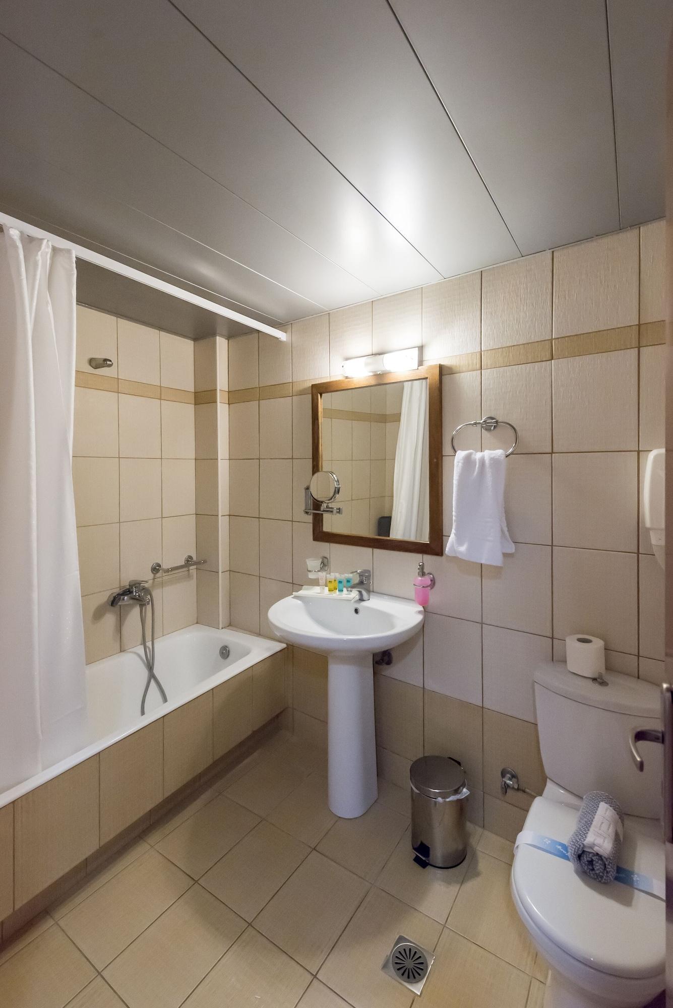 Akrogiali Hotel 2*