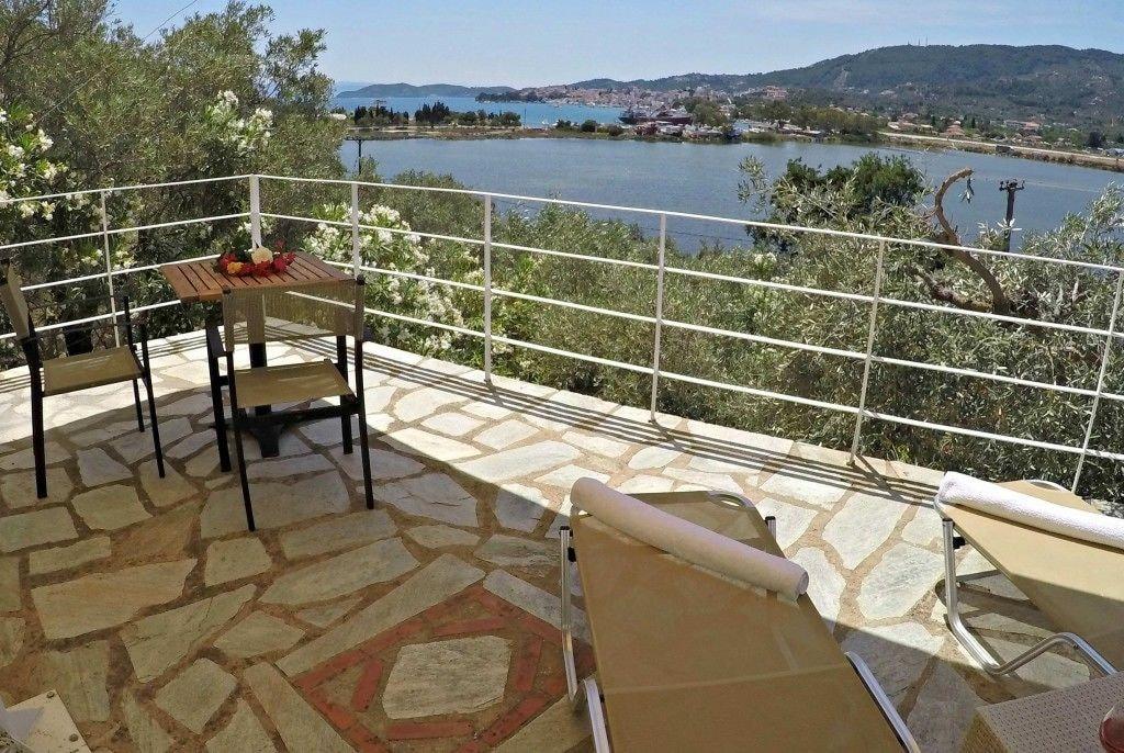 Ariadni Apartment Ksanemos