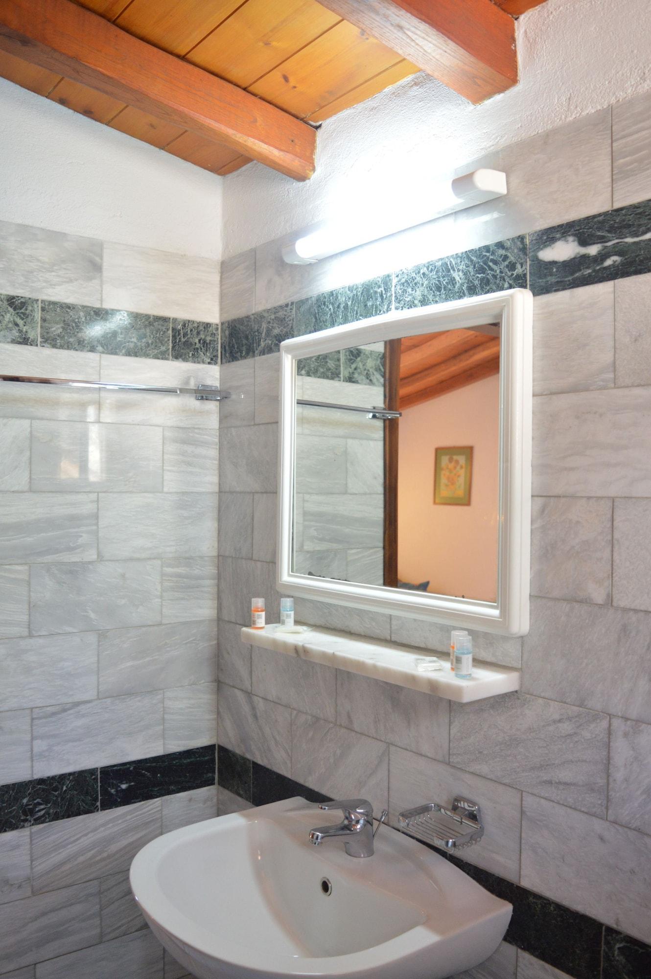 Maraki Aparthotel