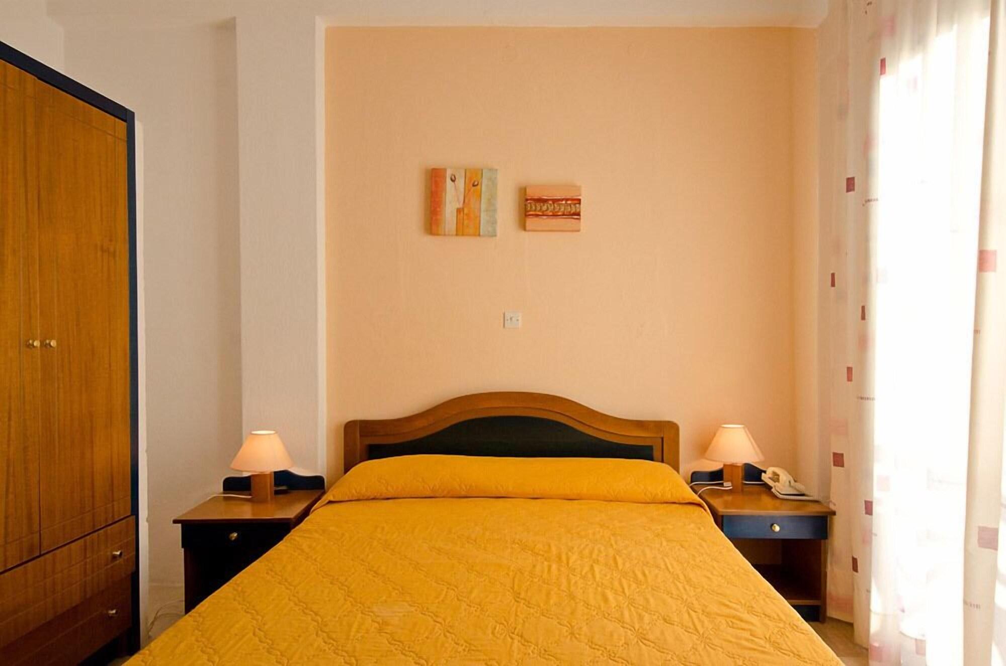 Delphi Aparthotel