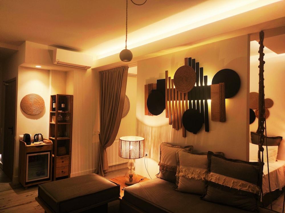 Karystion Hotel 2*