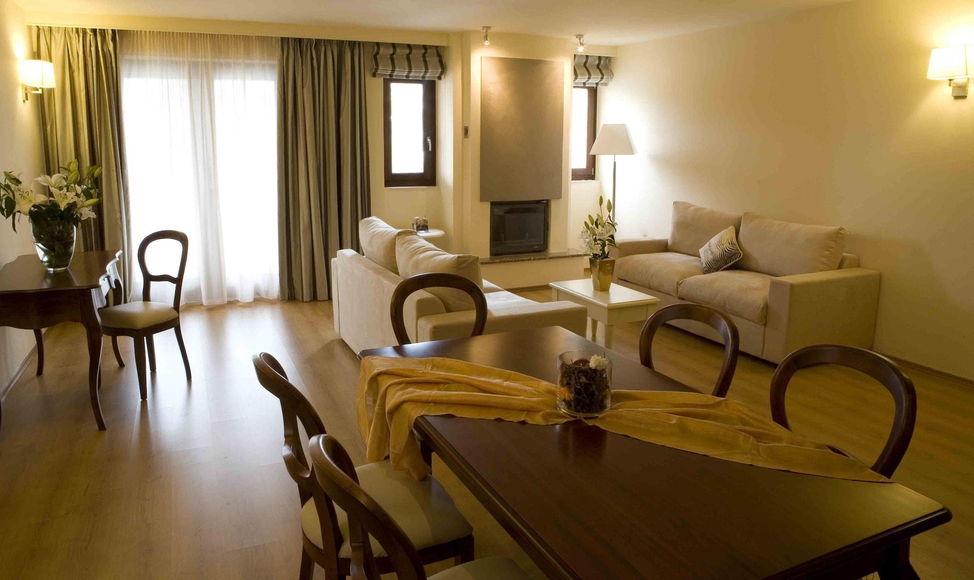 Valis Hotel