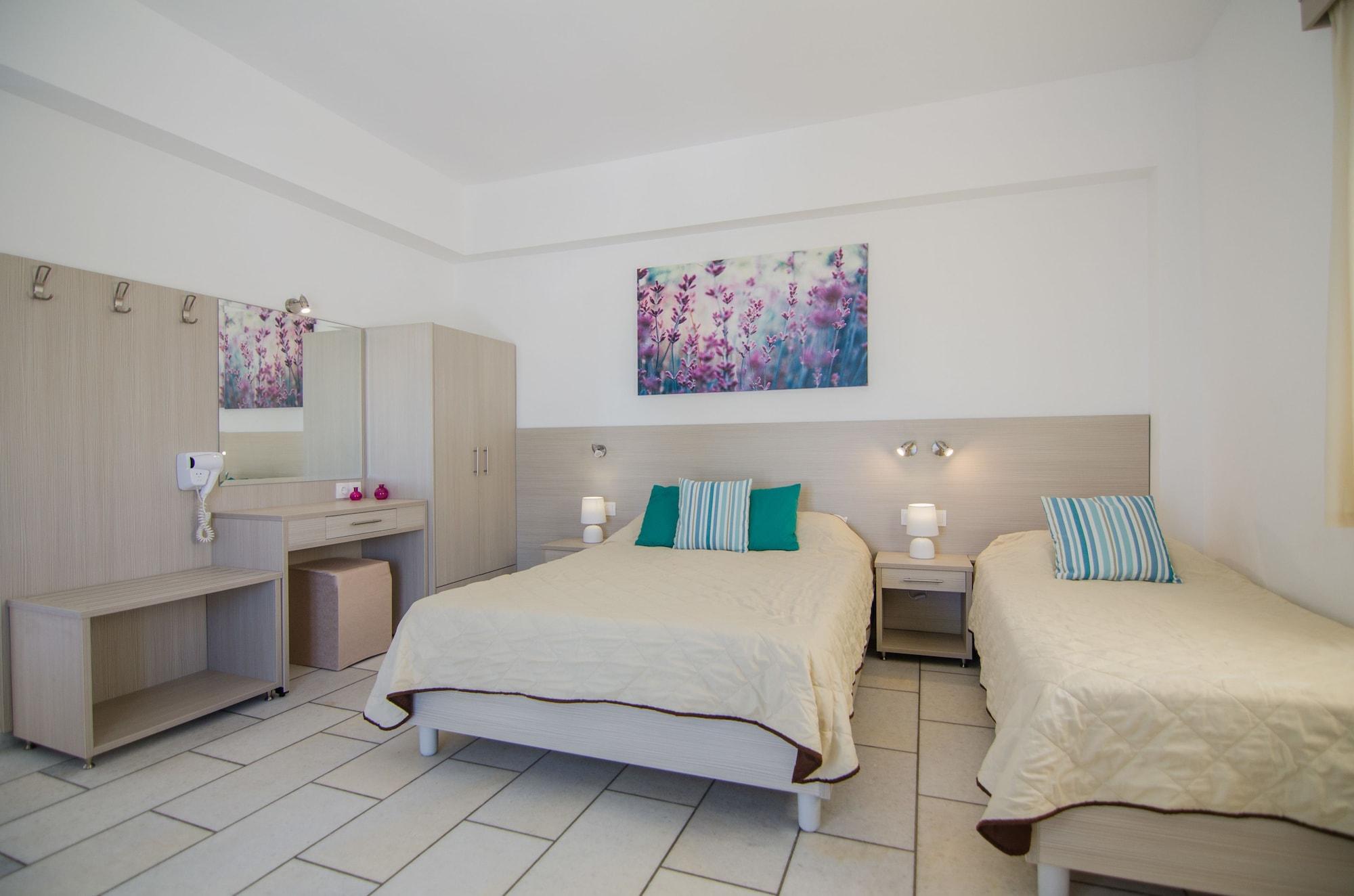 Brother's Hotel 2*