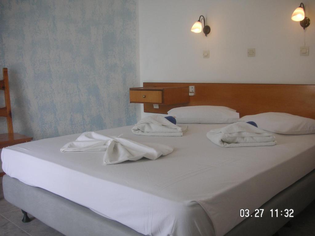 Andromache Hotel 2*