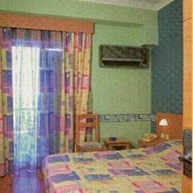 Adonis Hotel 3*