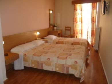 Adonis 3* Patras