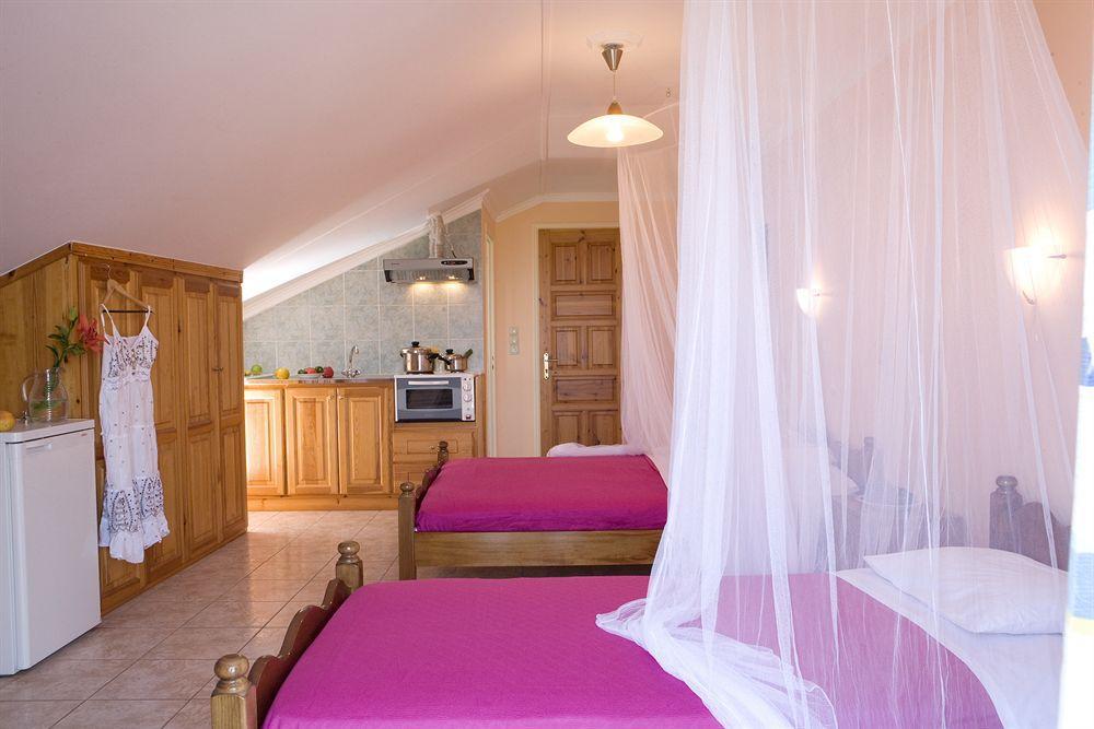 Aparthotel Pansion Filoxenia &