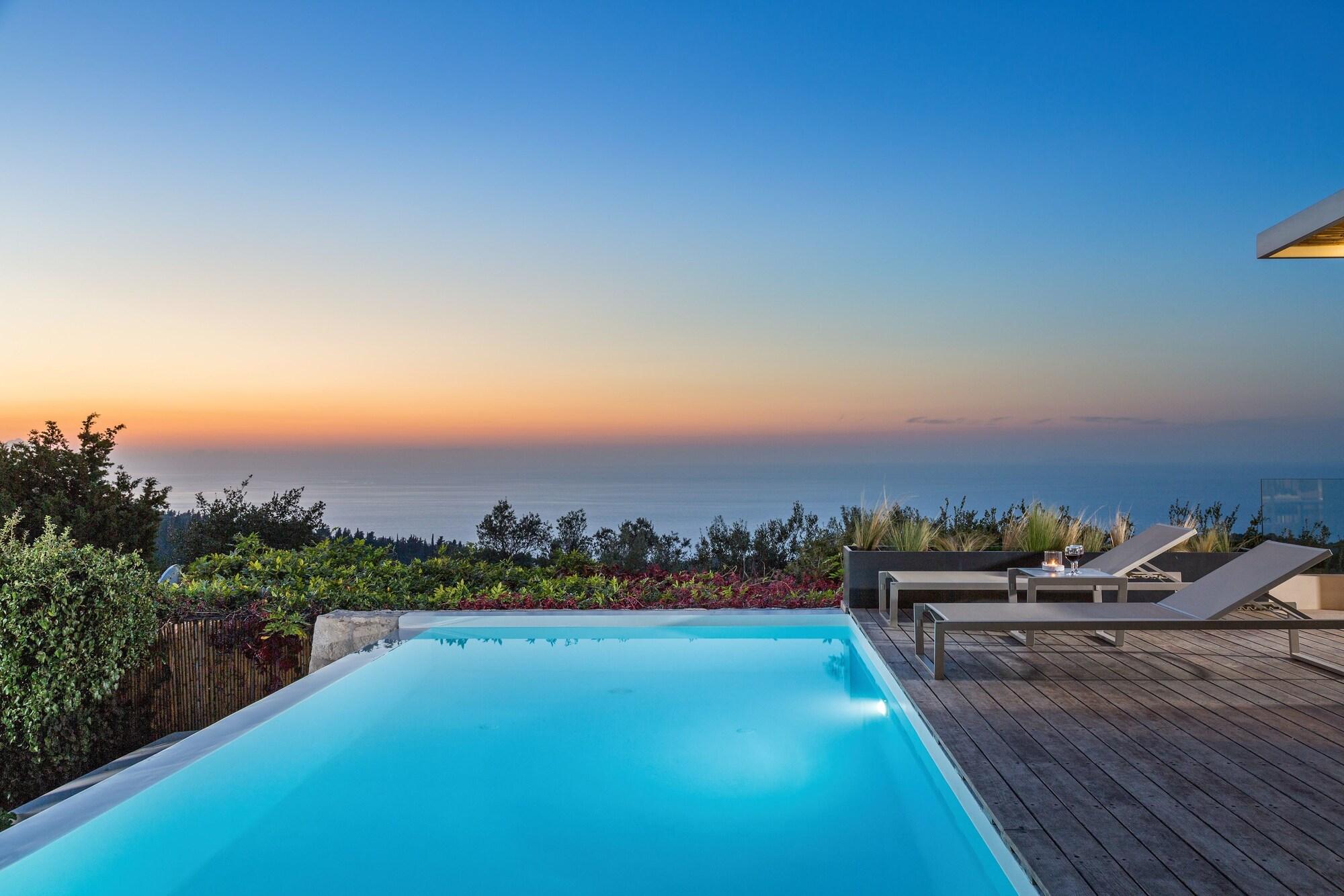 Art Blue Villas Tsoukaladhes