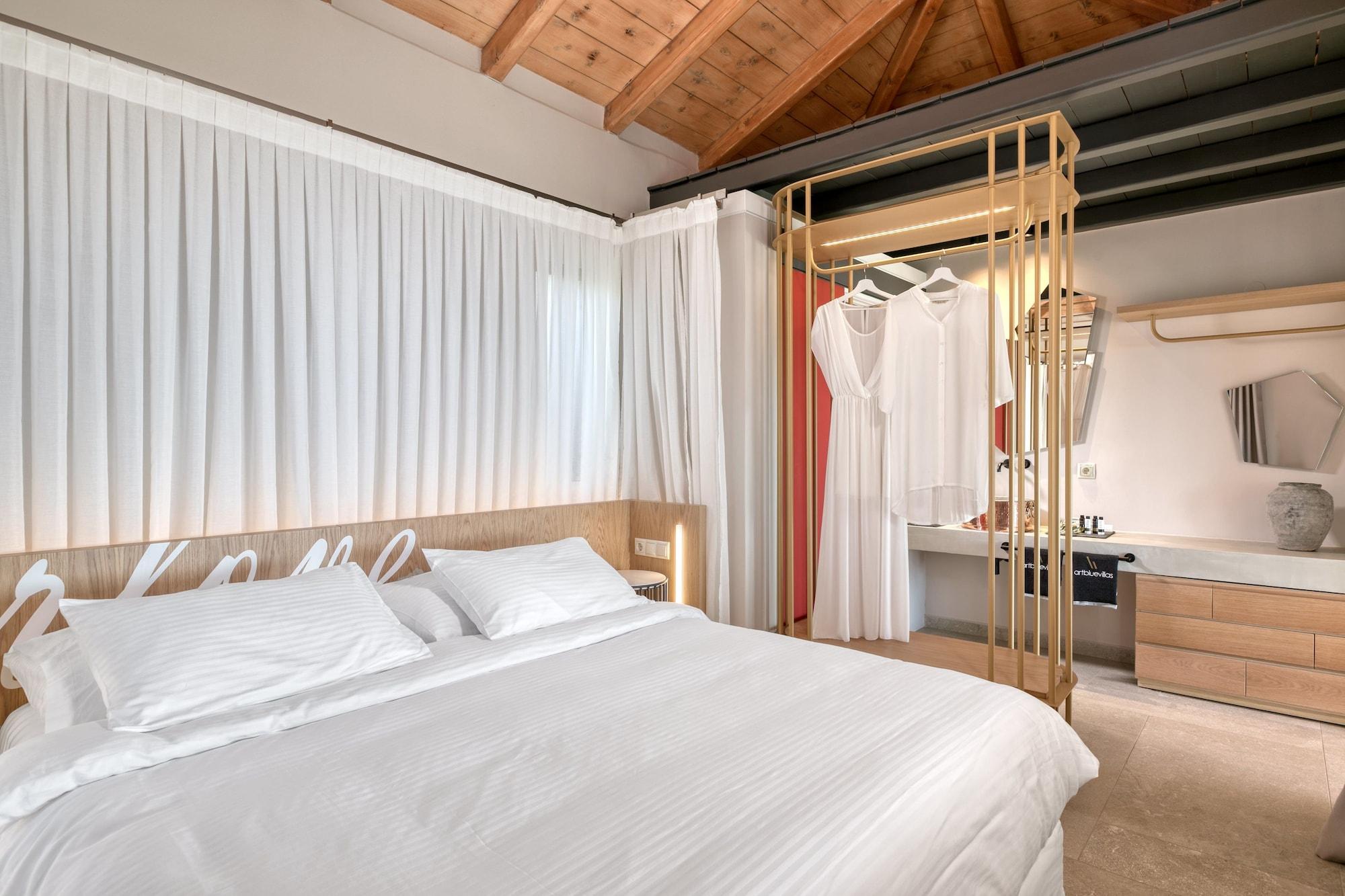 Art Blue Villas Tsoukaladhes