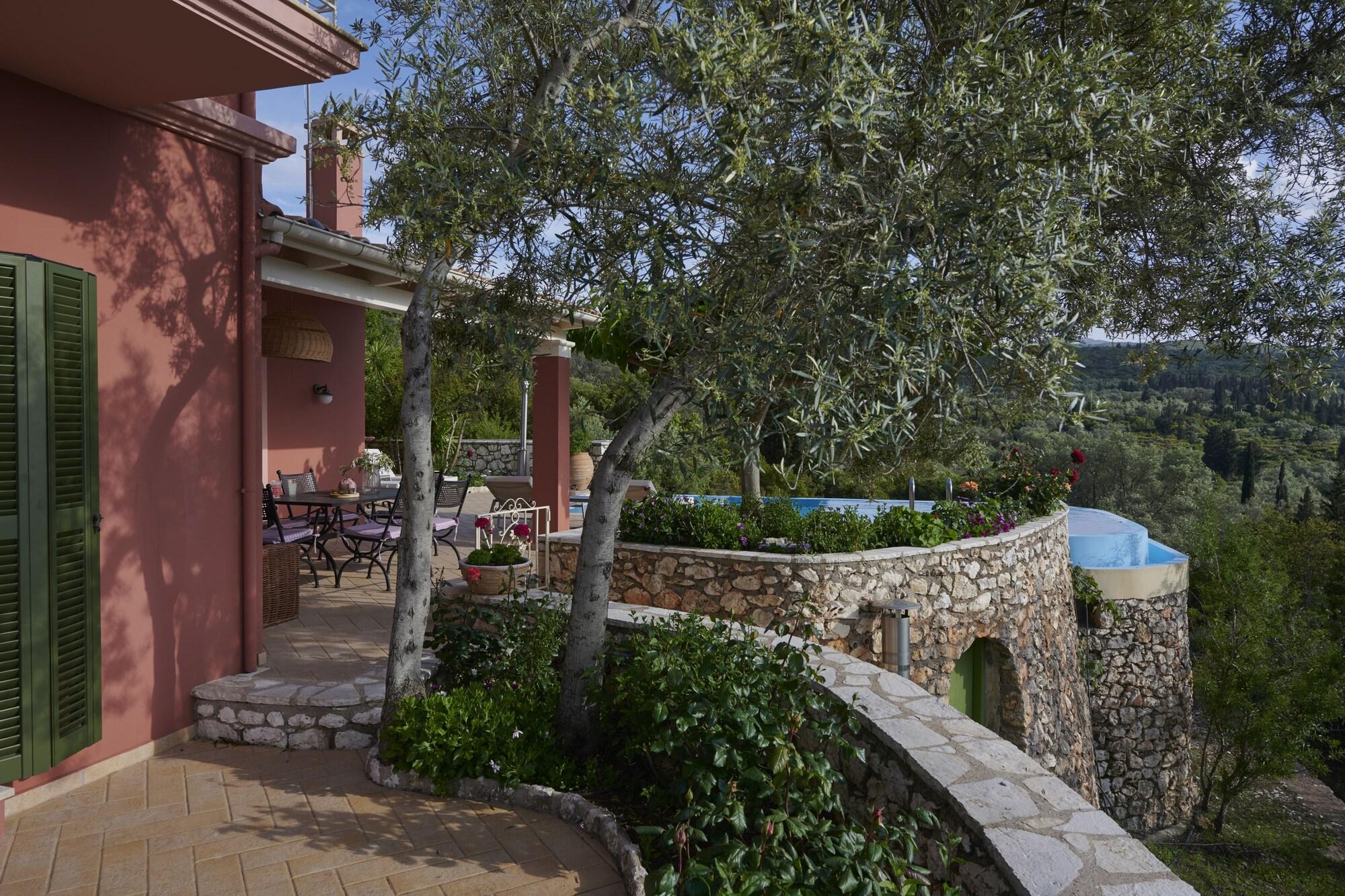 Art Blue Villas Tsoukaladhes