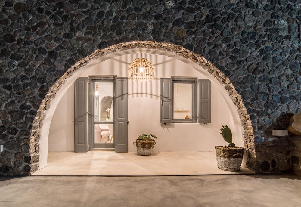 Lagadi Apartment