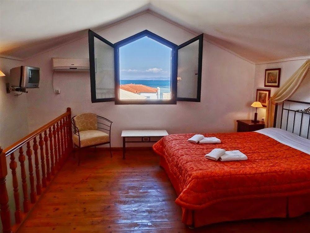 Aktaion II Hotel 3*