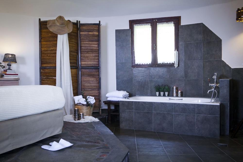 Dohos Boutique Hotel
