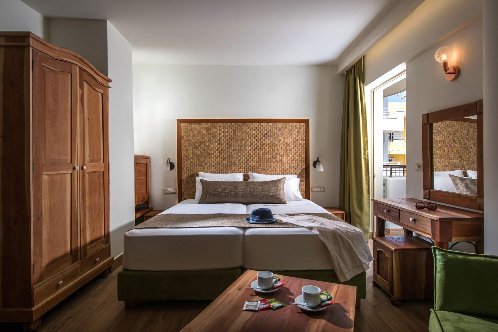 Anesis Blue Boutique Hotel 3*