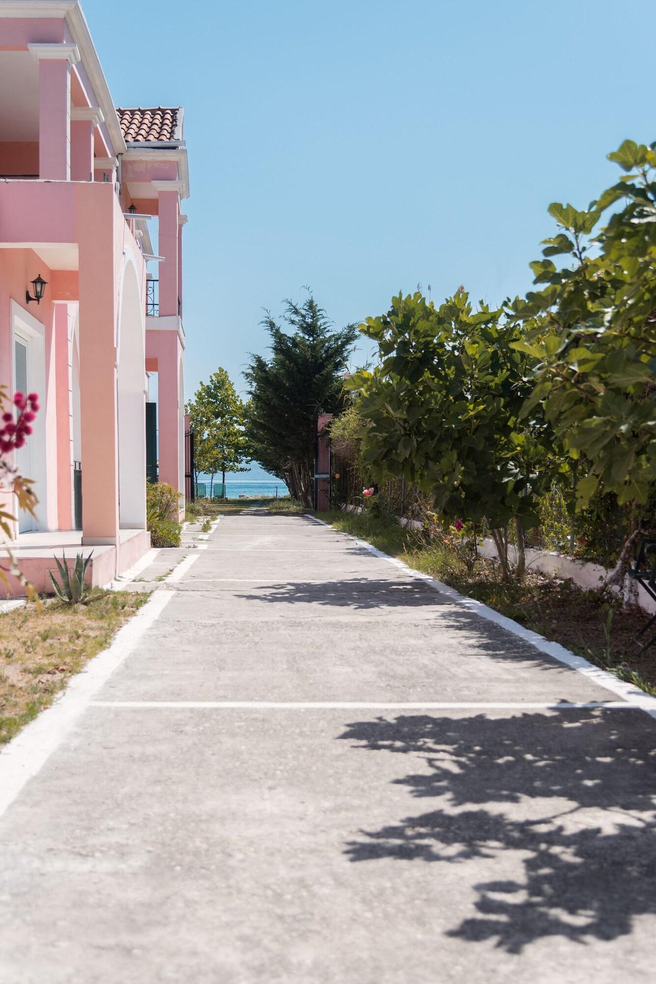 Seaside 3*