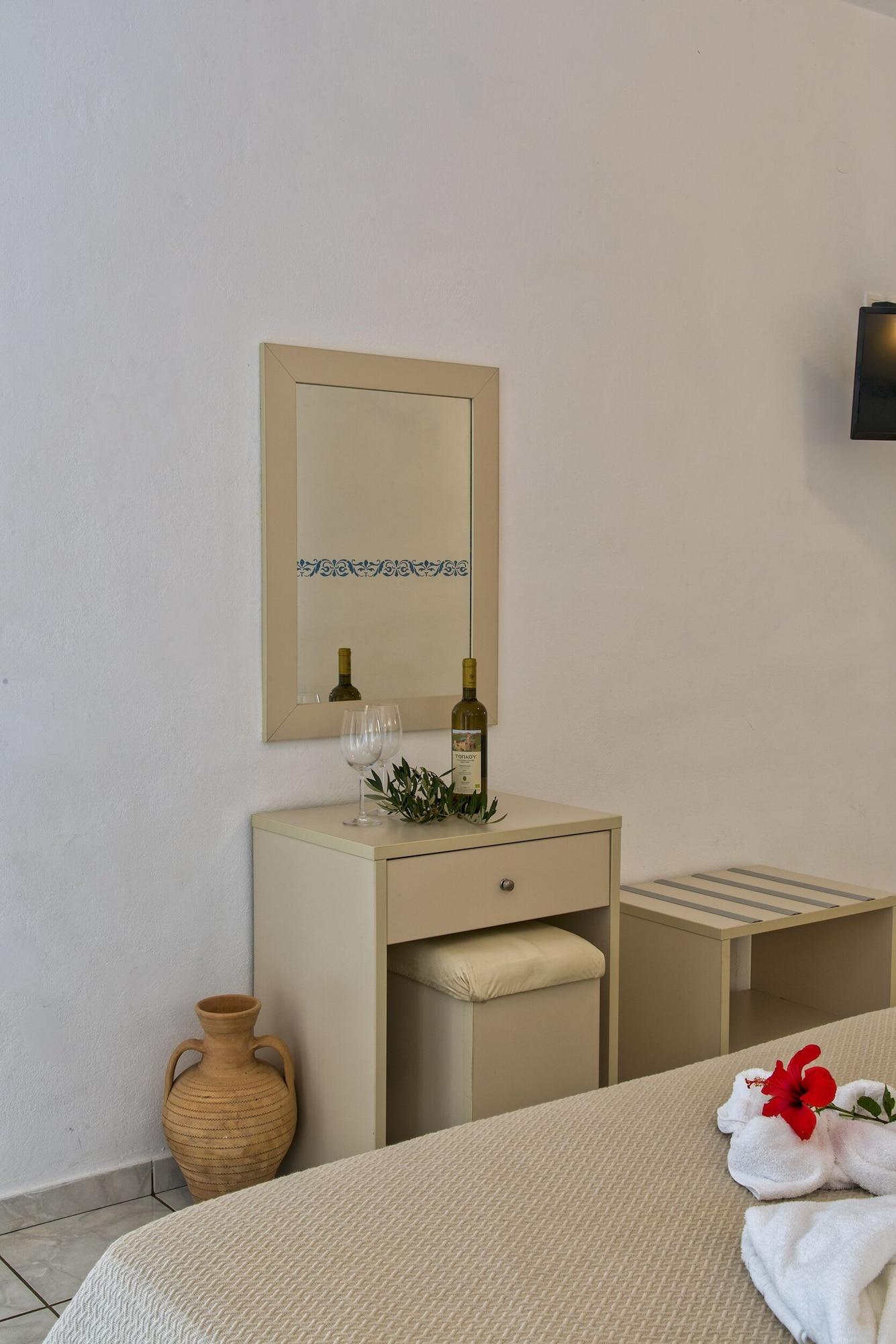 Aparthotel Castri Village