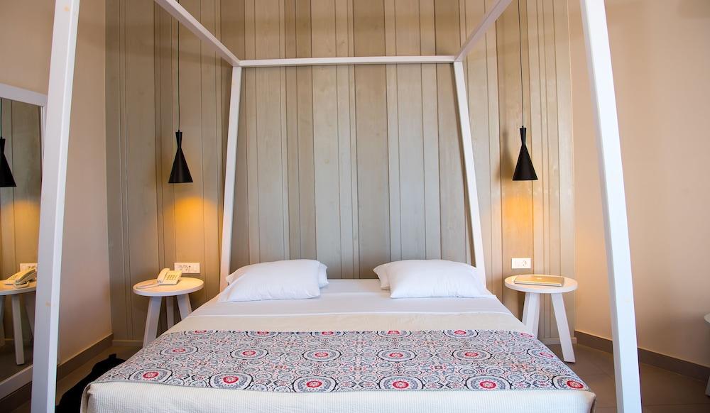 Elia Hotel