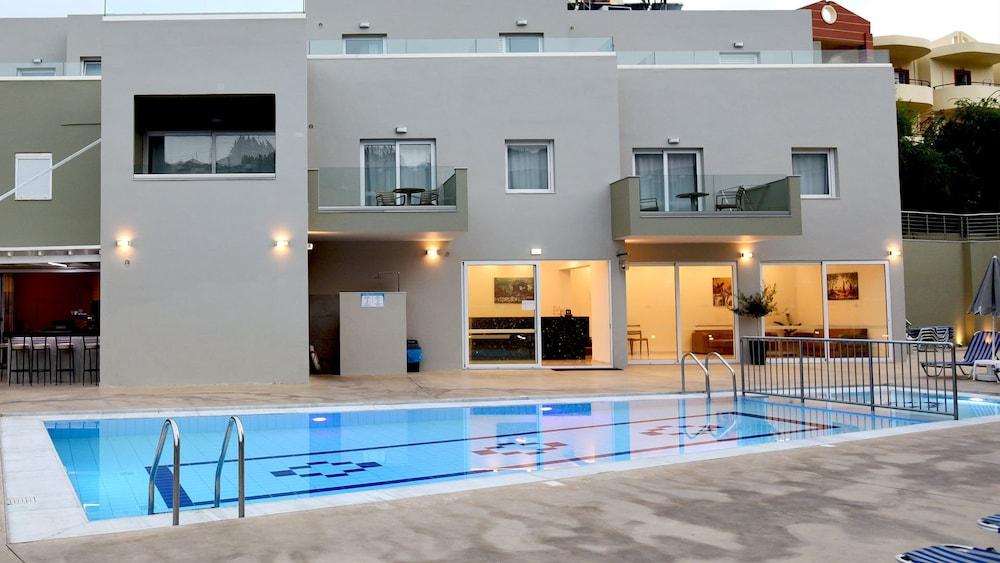 Aparthotel Blue Horizon 2*