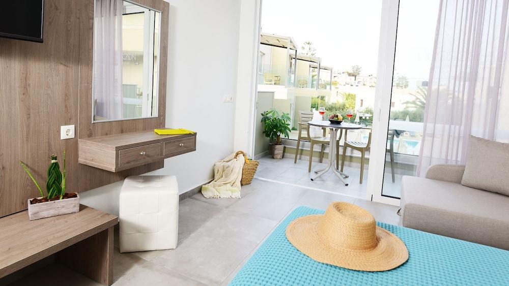 Aparthotel Blue Horizon 2*