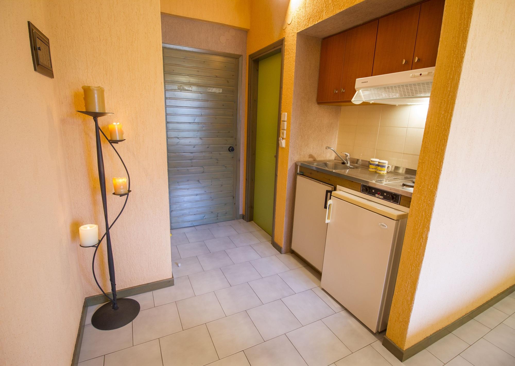 Lycasti Maisonettes 2*