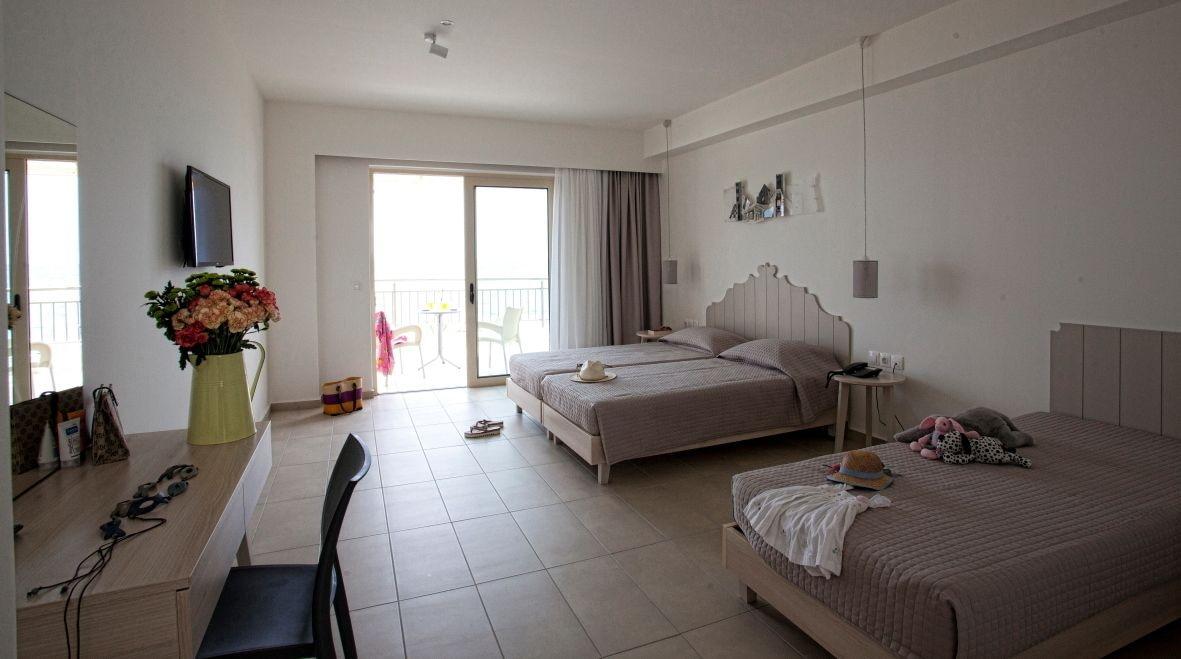 Maravel Star Art Hotel