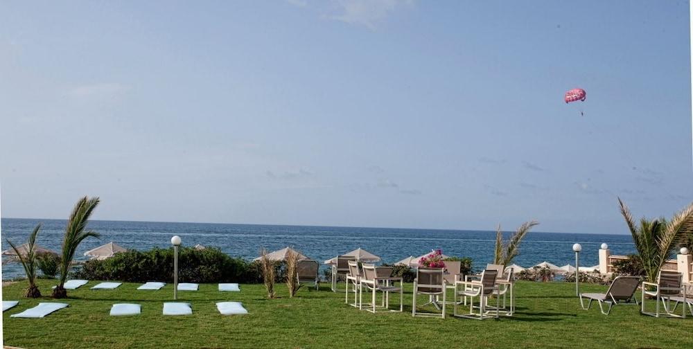Maravel Star Art Hotel 4*