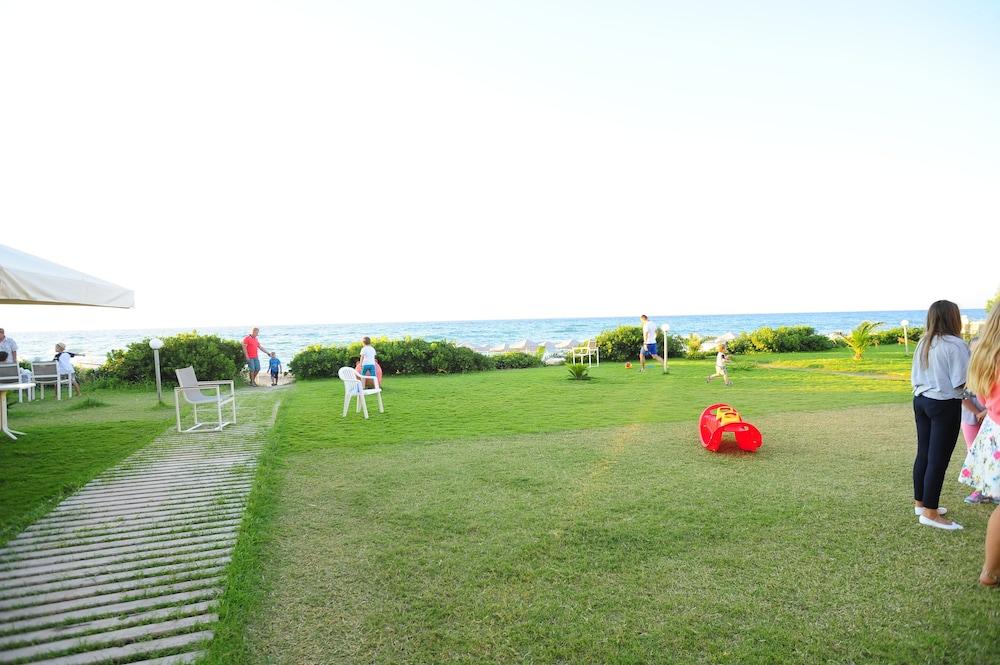 Maravel Star Art Hotel 4*